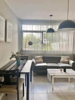 Del Alto Apartment